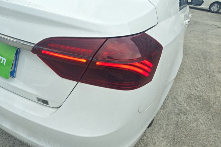 GEELY Emgrand 2020 car image #8
