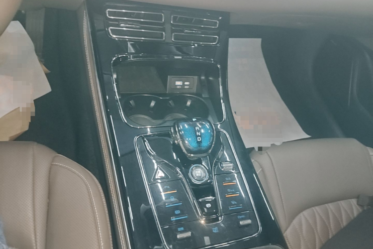 BYD Han 2022 car image #18