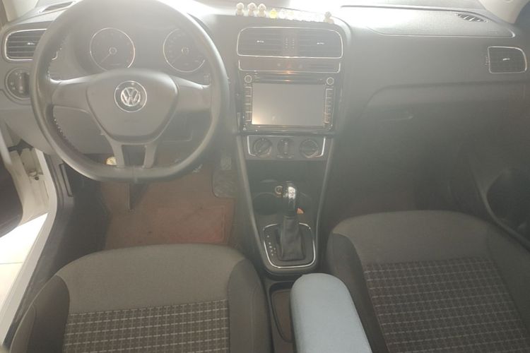 Volkswagen Polo 2015 #10 Volkswagen Polo 2015 car image #10