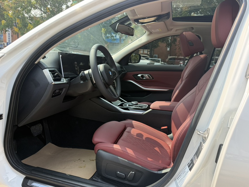 BMW 3 Series 2024 #4 BMW 3 Series 2024 car image #4