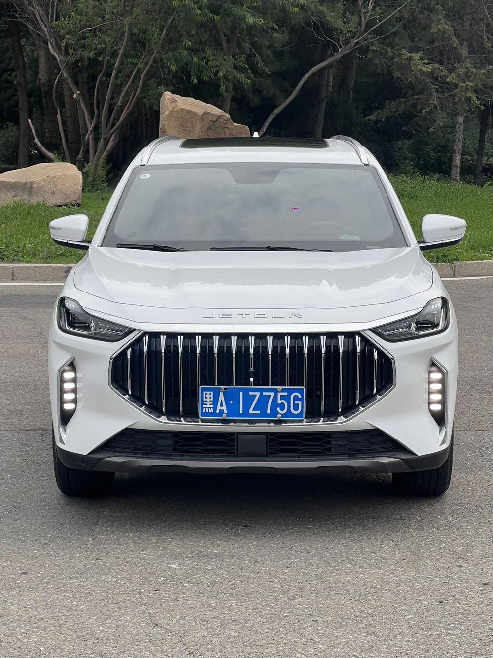 Jetour X70 PLUS 2023 car image #2