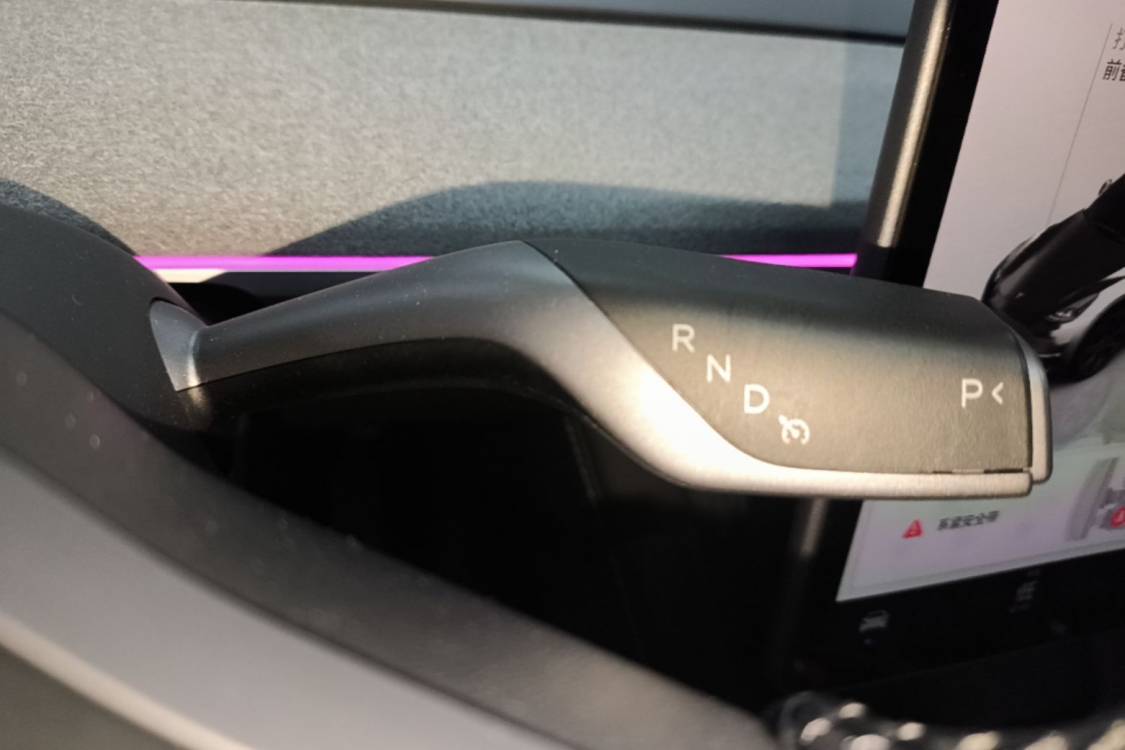 Tesla Model Y 2024 #9 Tesla Model Y 2024 imagen de coche #9