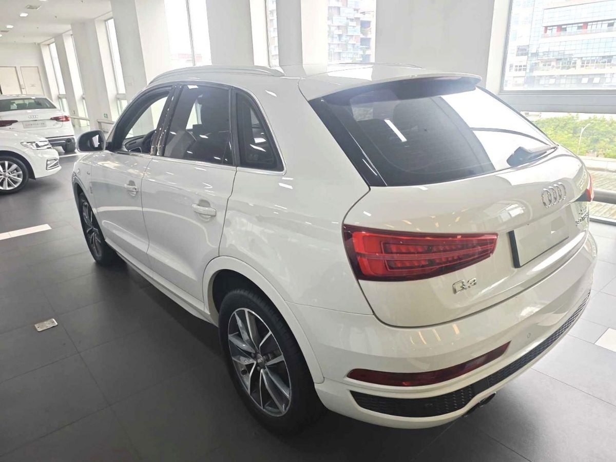 Audi Q3 2019 immagine di auto #5