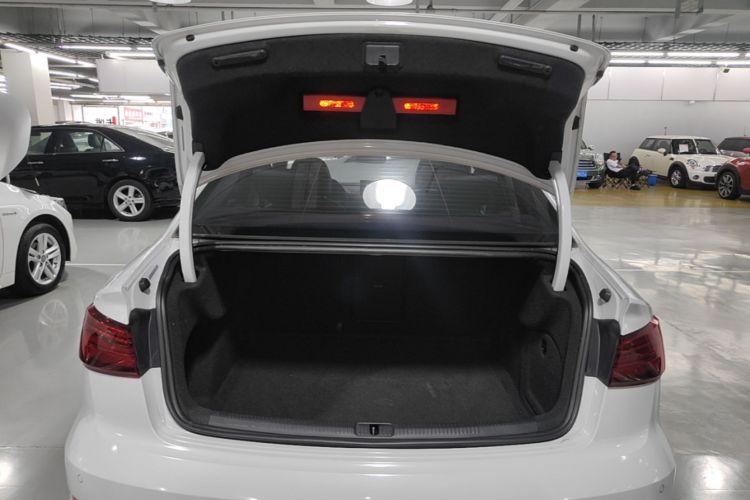 Audi A3 2020 car image #19