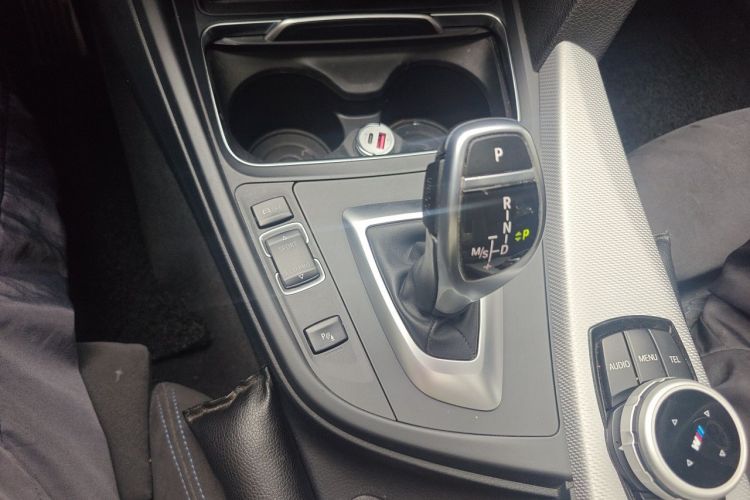 BMW 3 Series 2017 #14 BMW 3 Series 2017 car image #14
