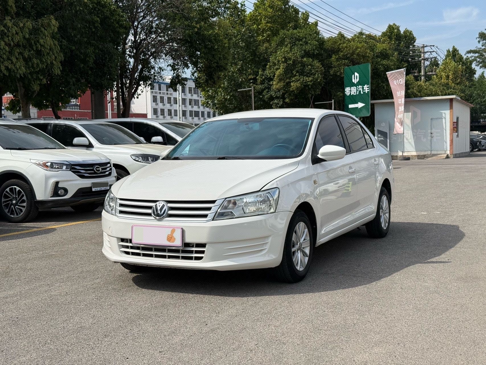 Volkswagen Santana 2013 car image 
