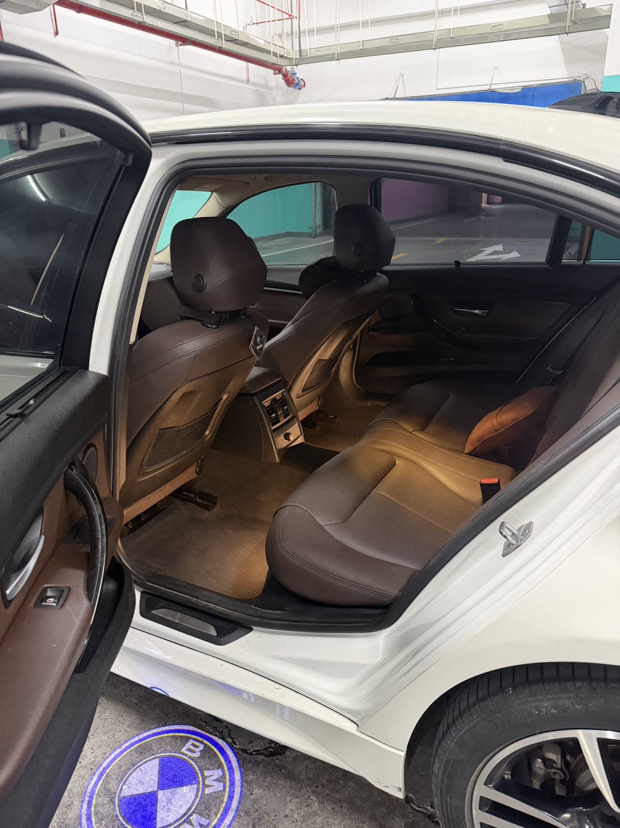 BMW 3 Series 2018 #5 BMW 3 Series 2018 car image #5