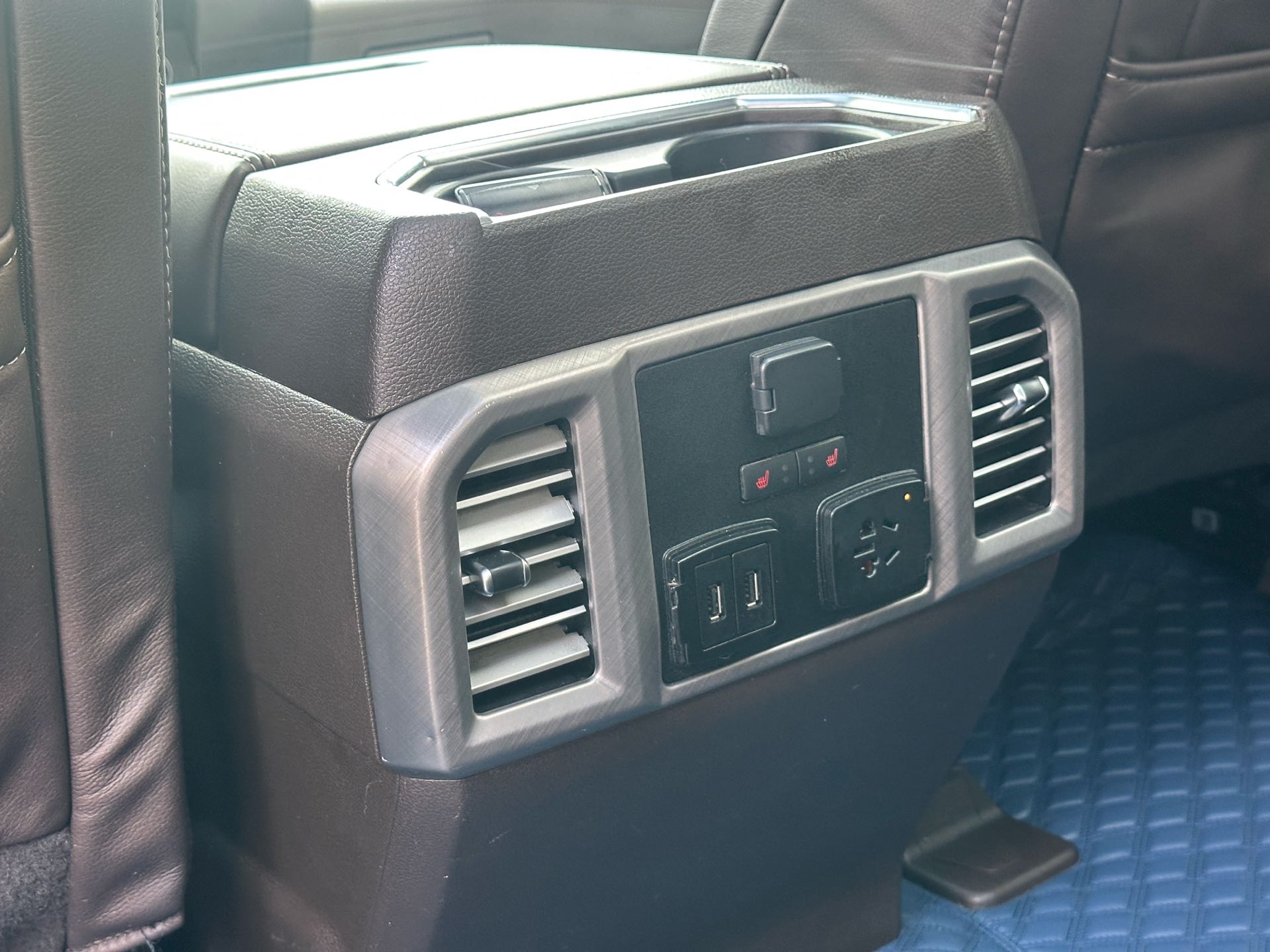 Ford F-150 Raptor 2021 #17 Ford F-150 Raptor 2021 car image #17