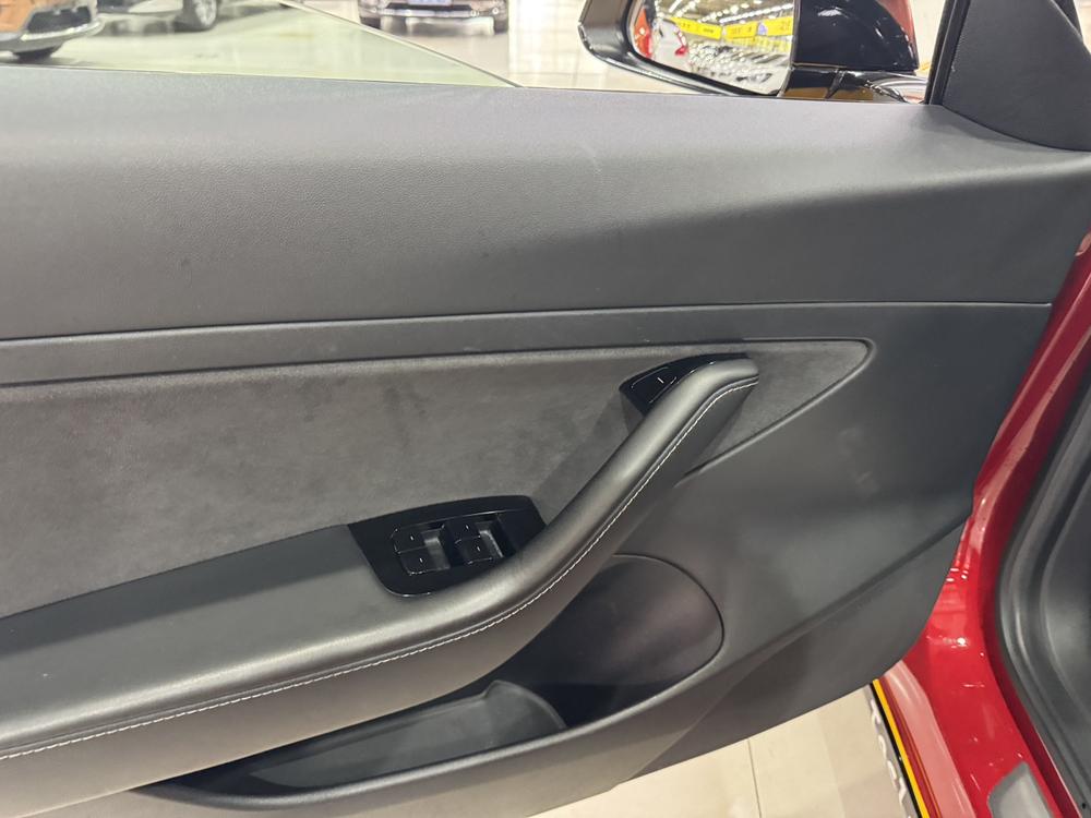 Tesla Model 3 2020 car image #22