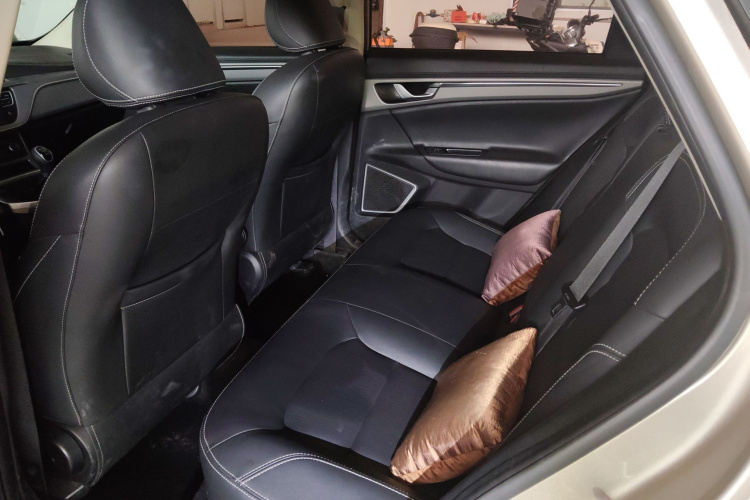 GEELY Emgrand GL 2018 car image #17