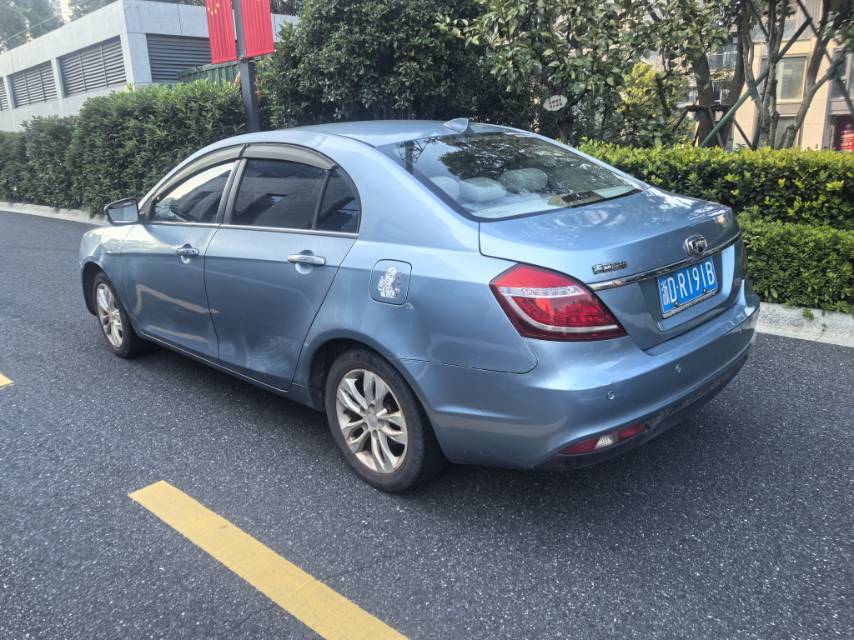 GEELY Emgrand 2014 #8 GEELY Emgrand 2014 car image #8