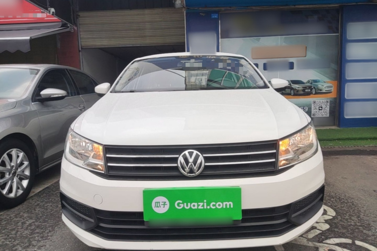 Volkswagen Santana 2019 imagen de coche #3