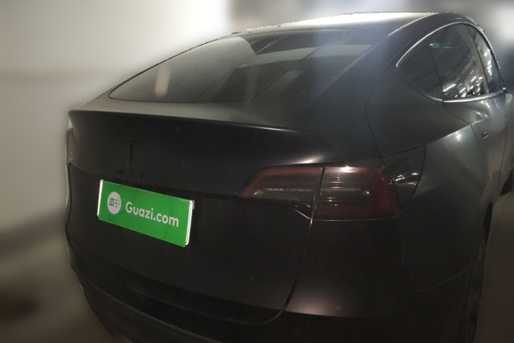 Tesla Model Y 2022 car image #6