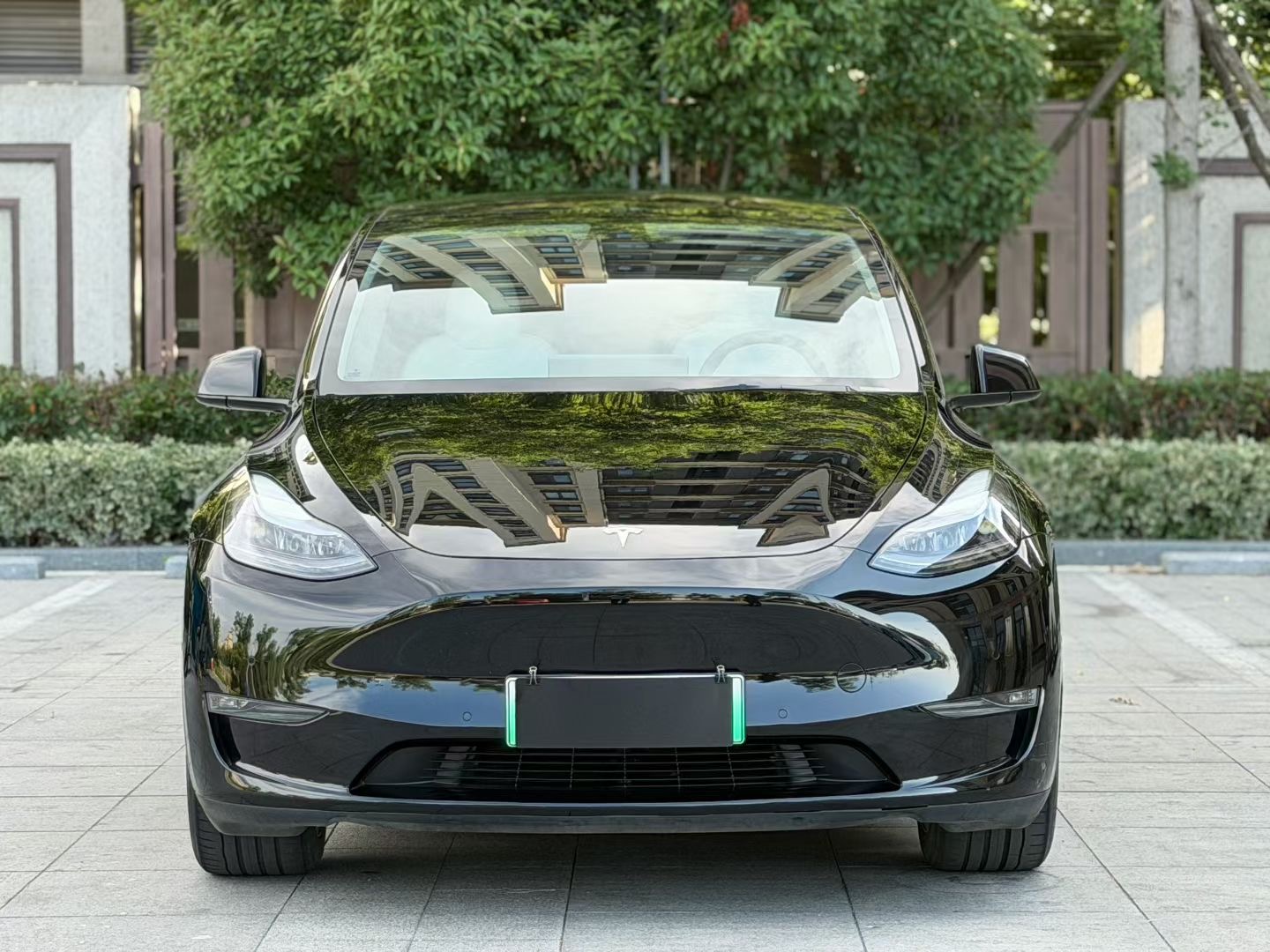 Tesla Model Y 2021 #2 Tesla Model Y 2021 car image #2