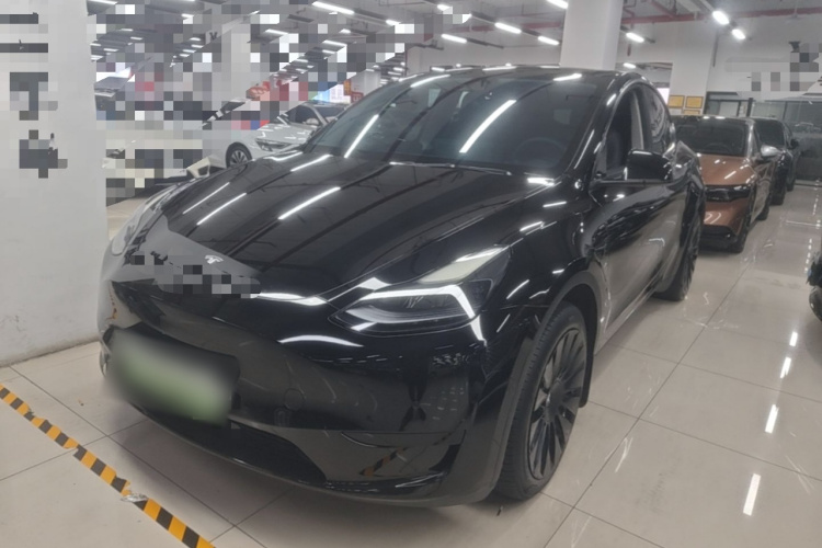 Tesla Model Y 2022 immagine di auto #2