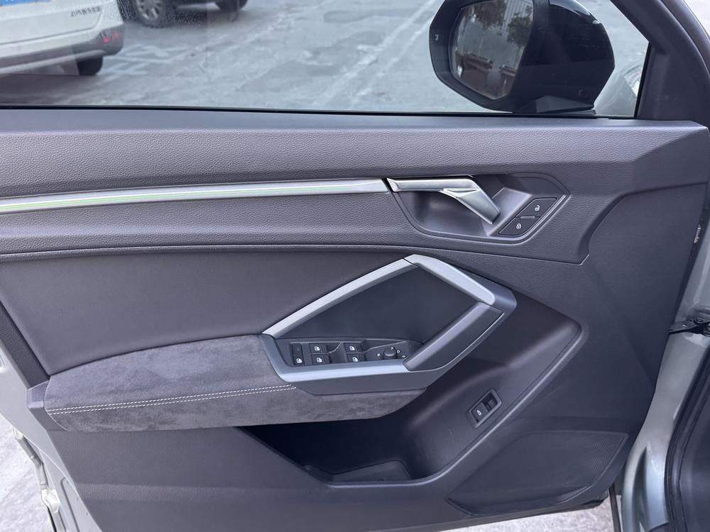 Audi Q3 Sportback 2022 #8 Audi Q3 Sportback 2022 صورة سيارة #8