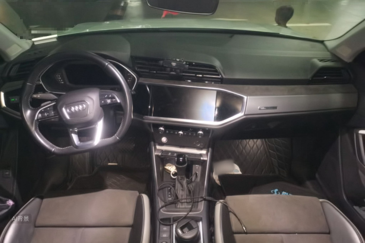 Audi Q3 2021 car image #11
