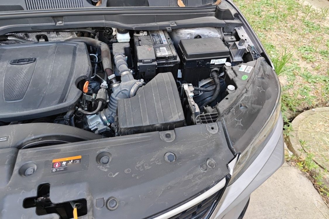 GEELY Coolray 2026 car image #12