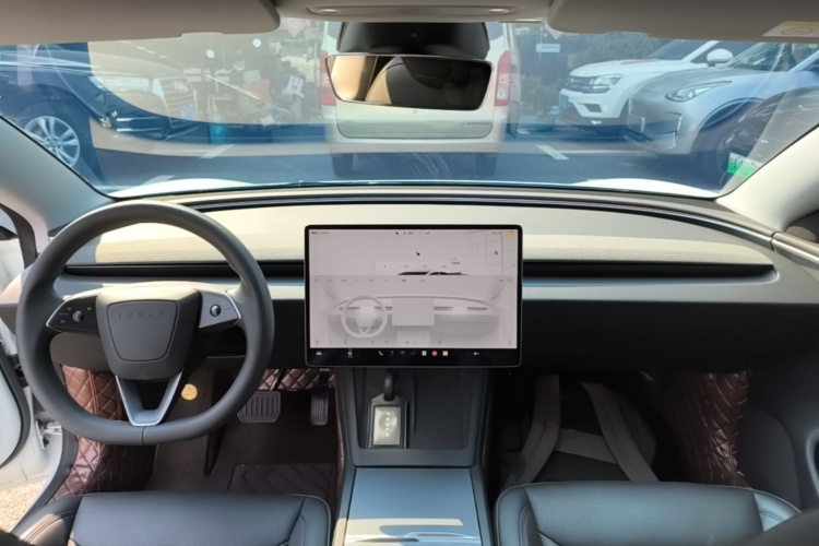 Tesla Model 3 2023 #11 Tesla Model 3 2023 car image #11