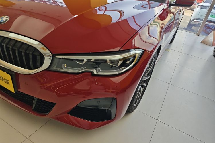 BMW 3 Series 2020 car image #23