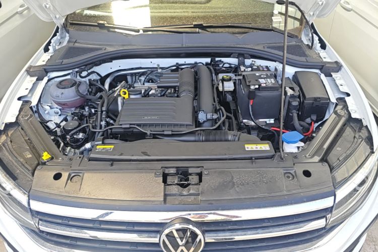 Volkswagen Bora 2026 car image #20
