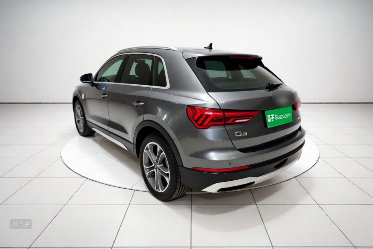 Audi Q3 2021 car image #5