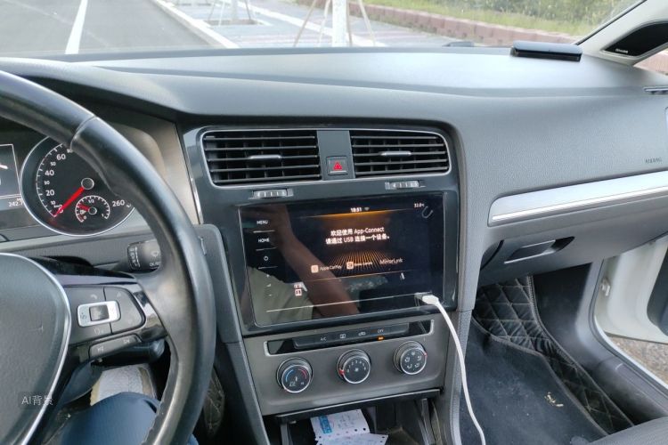 Volkswagen Golf 2015 car image #15