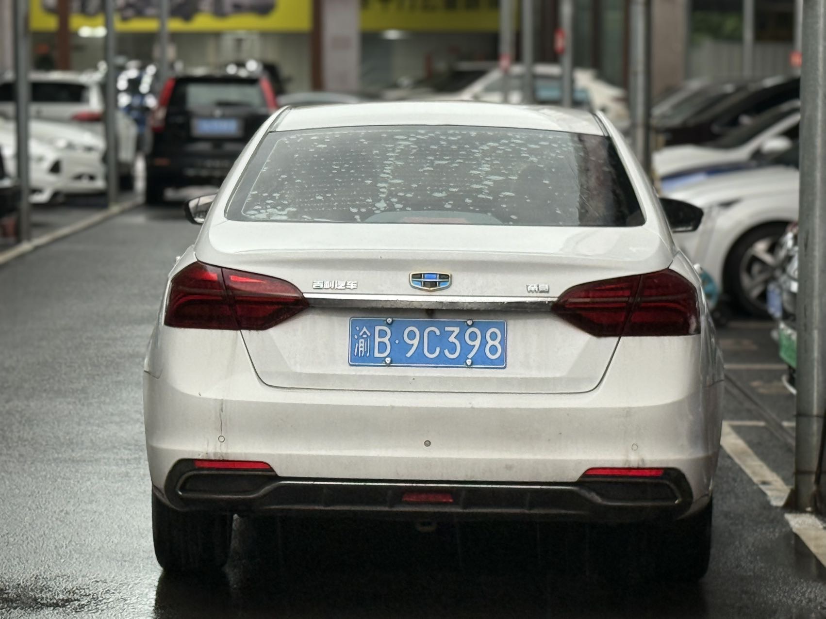 GEELY Emgrand 2018 car image #8