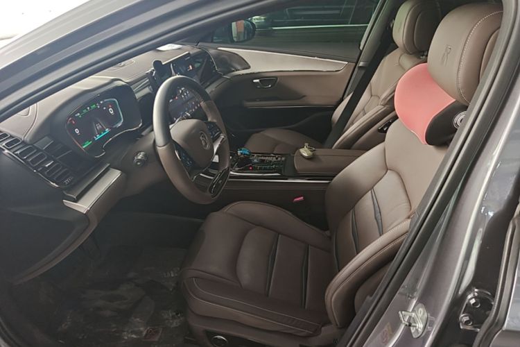 BYD Han 2022 car image #15