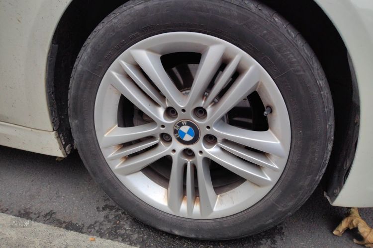 BMW 3 Series 2017 car image #9