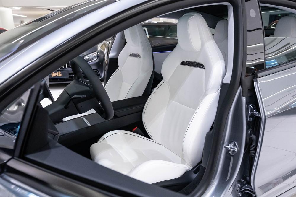 Tesla Model 3 2026 car image #12