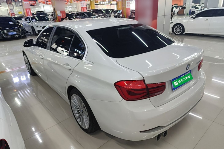 BMW 3 Series 2018 car image #5