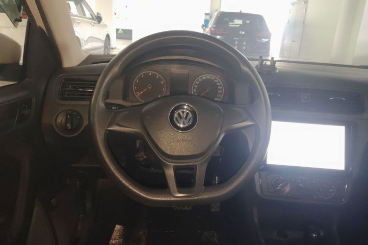 Volkswagen Santana 2019 car image #11