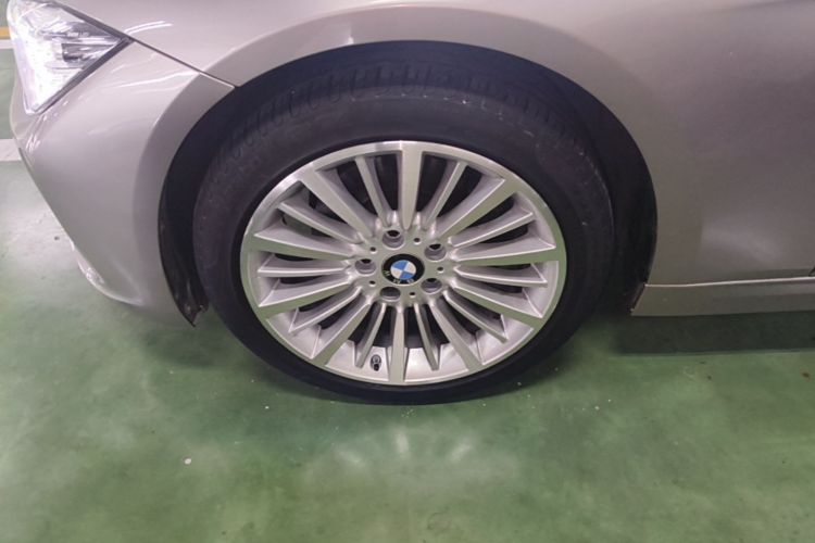 BMW 3 Series 2018 #9 BMW 3 Series 2018 car image #9