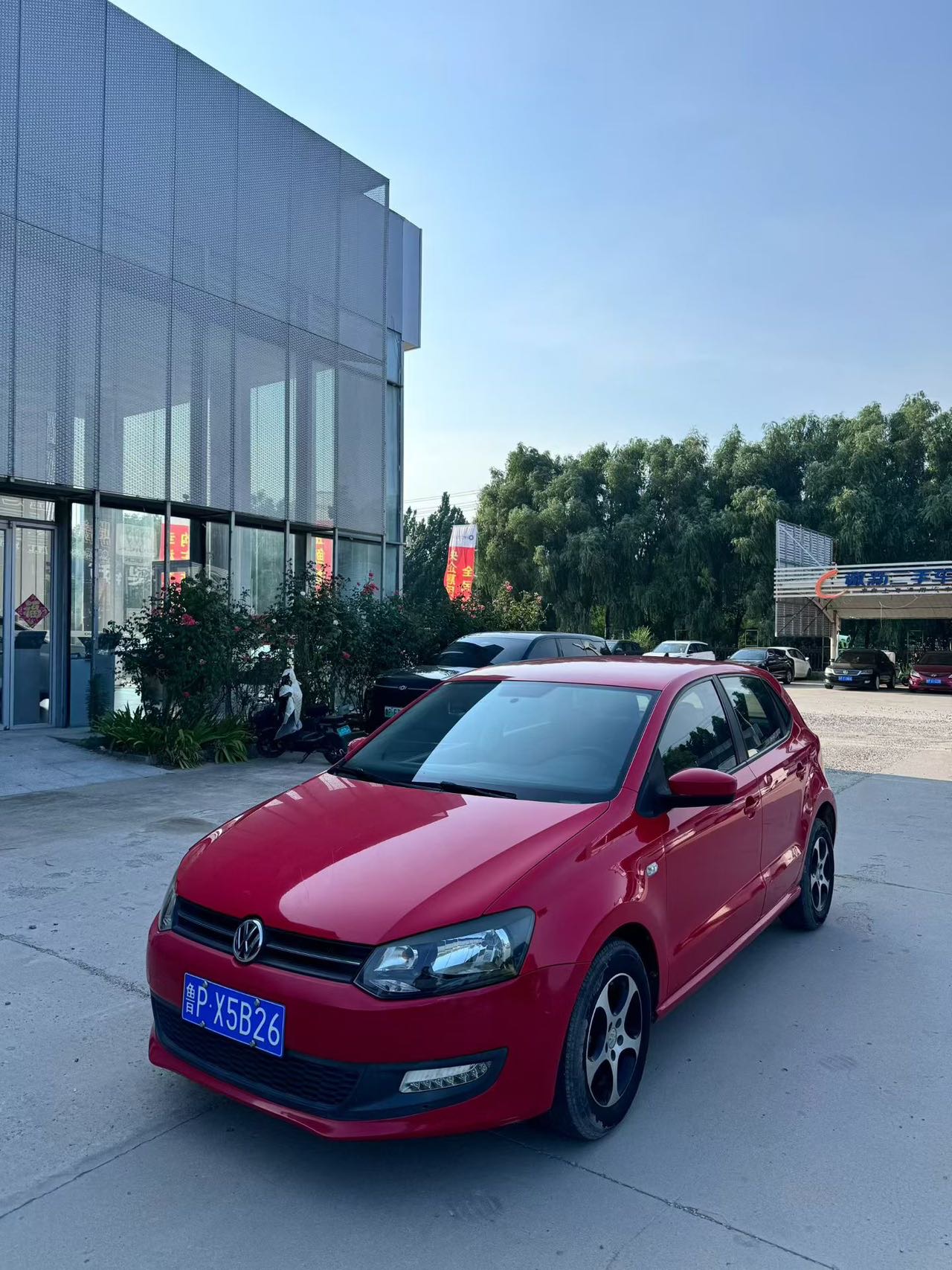 Volkswagen Polo 2014 car image 