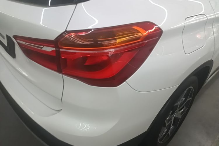 BMW X1 2019 car image #8