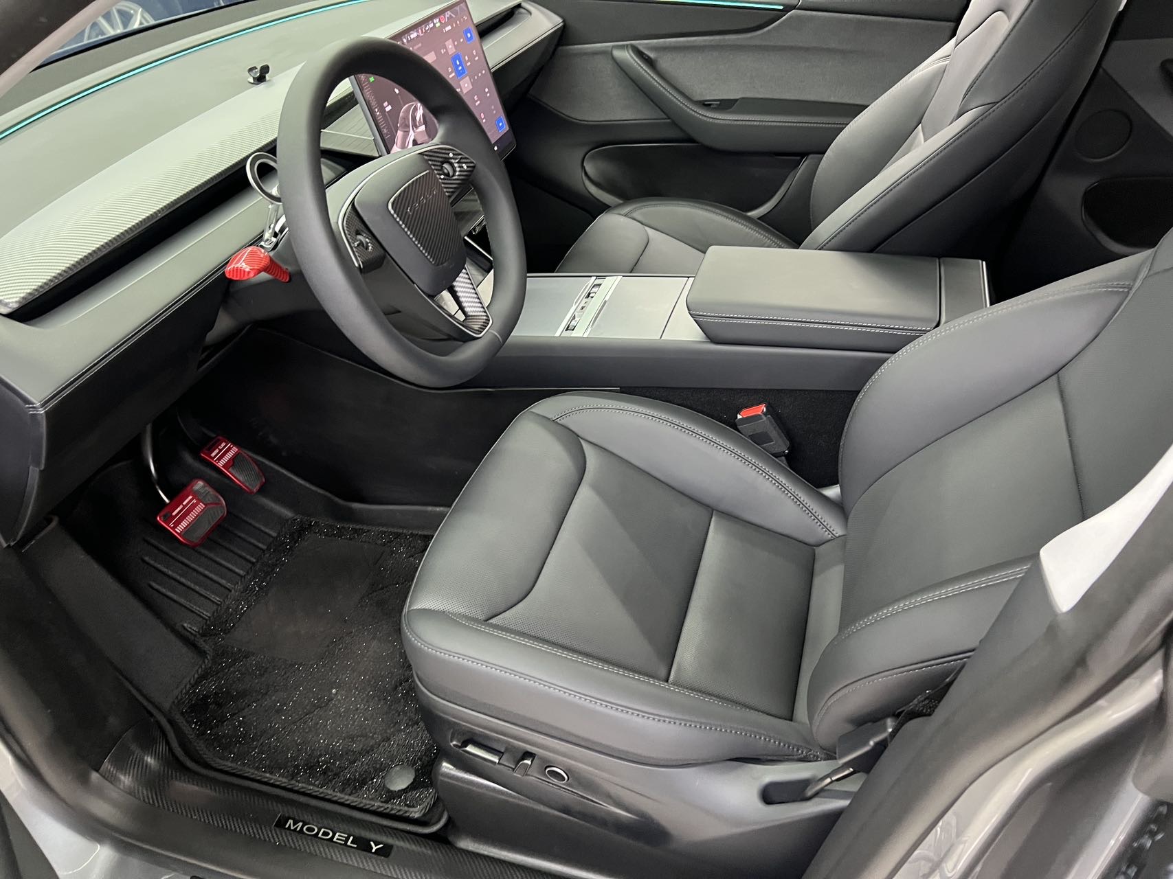 Tesla Model Y 2025 #18 Tesla Model Y 2025 car image #18
