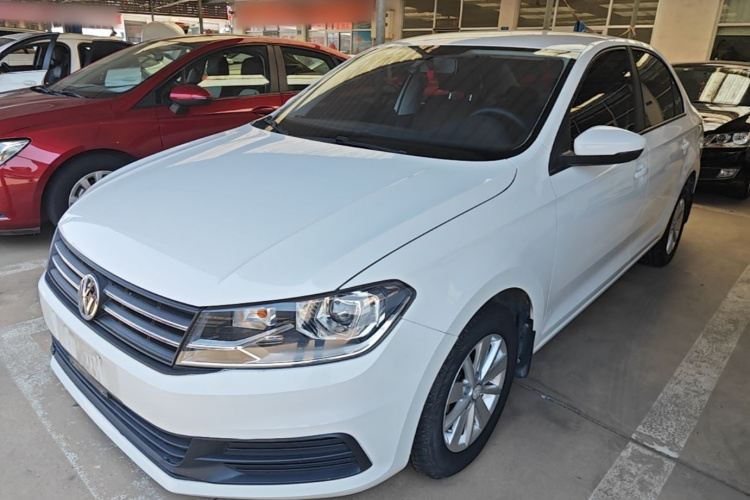 Volkswagen Santana 2017 car image #2
