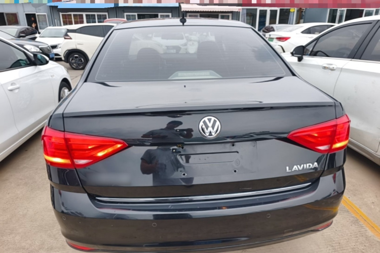 Volkswagen Lavida 2016 car image #6
