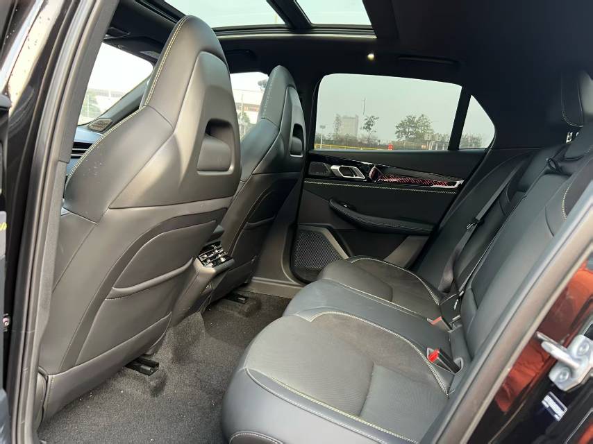 BMW 3 Series 2018 #7 BMW 3 Series 2018 car image #7