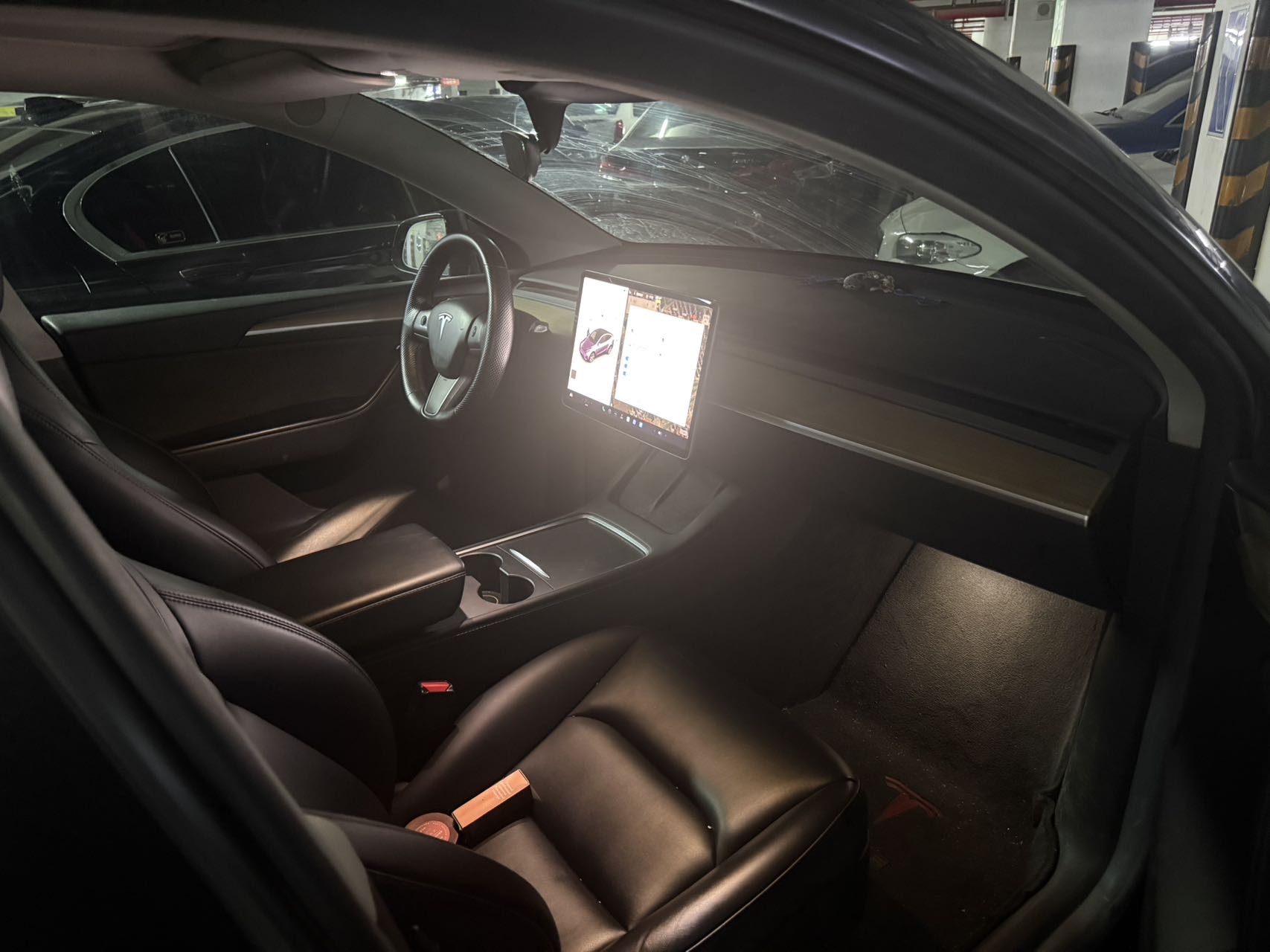Tesla Model Y 2022 #3 Tesla Model Y 2022 car image #3