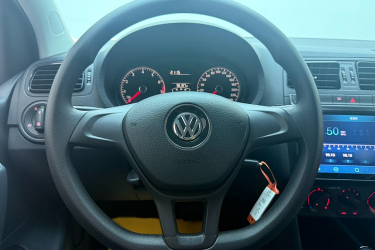 Volkswagen Polo 2017 #14 Volkswagen Polo 2017 car image #14