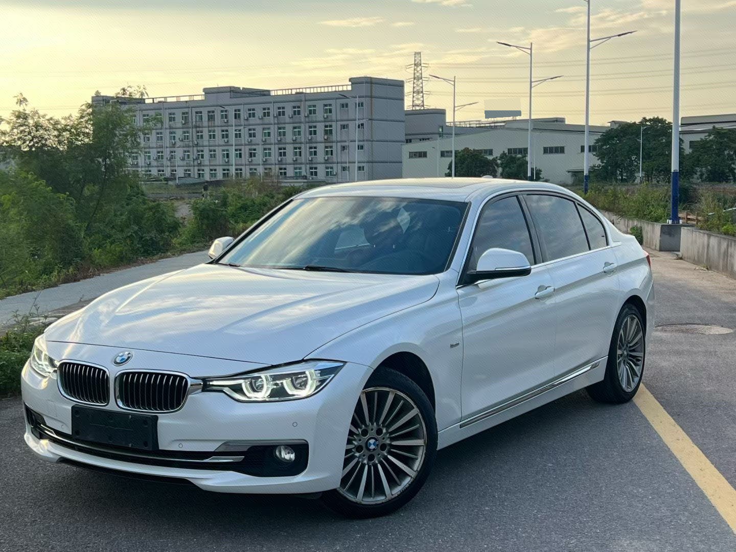 BMW 3 Series 2018 BMW 3 Series 2018 car image