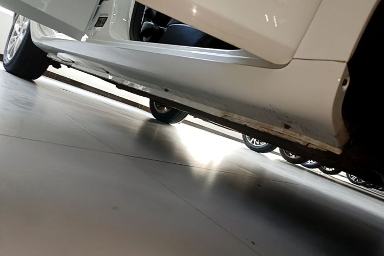 GEELY Emgrand 2021 car image #26