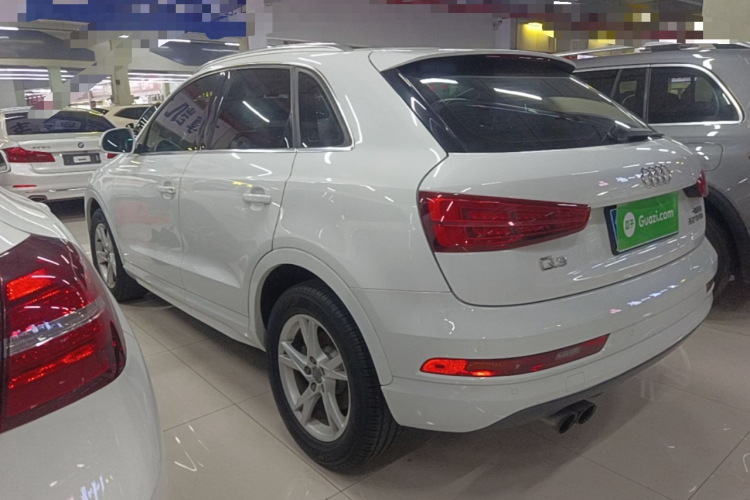 Audi Q3 2019 car image #7