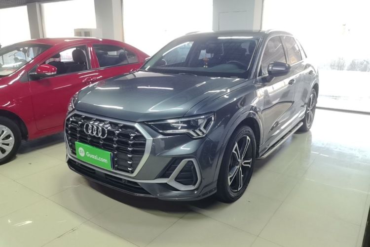 Audi Q3 2020 car image #2