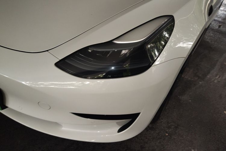 Tesla Model 3 2023 car image #23