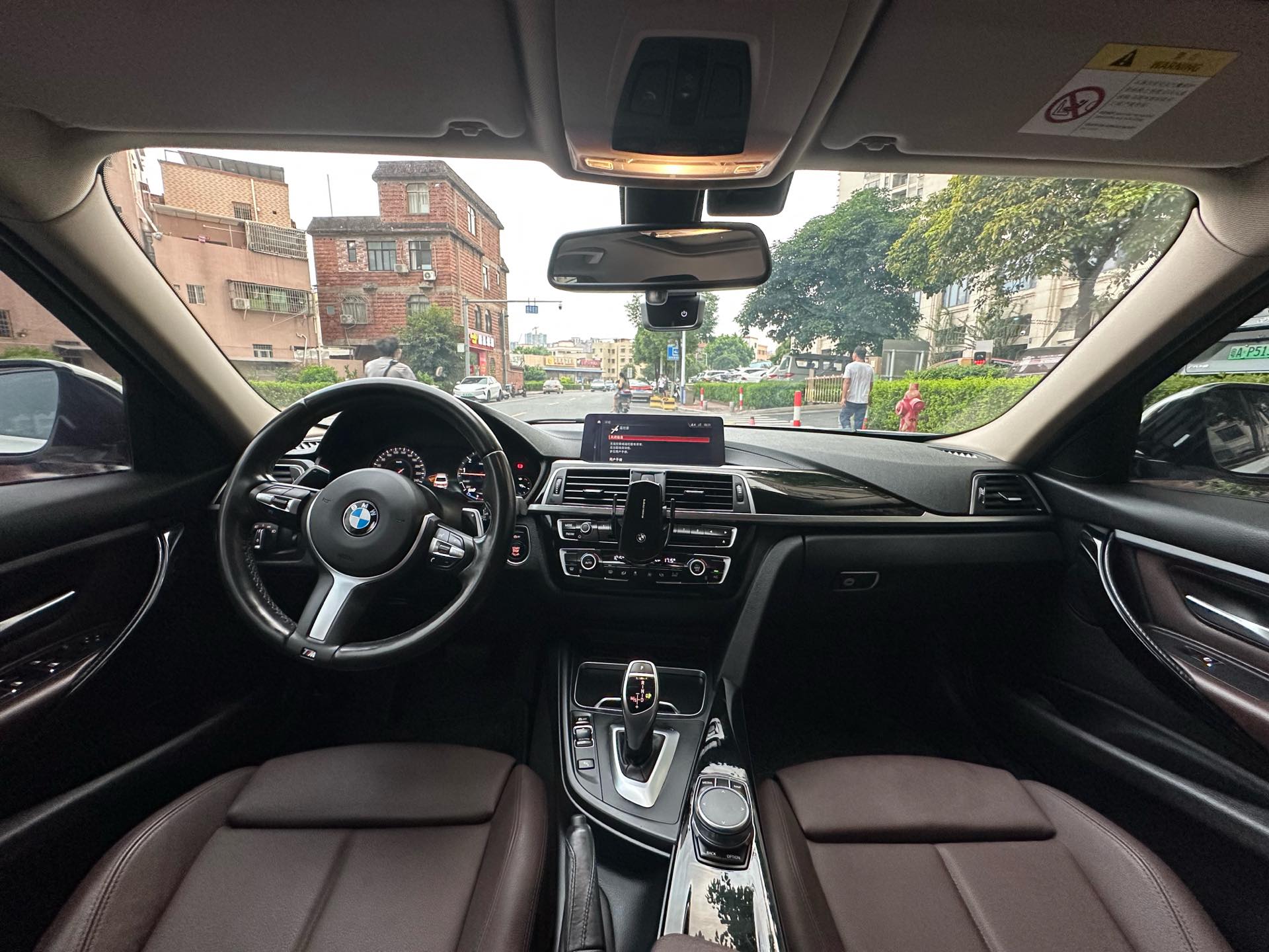 BMW 3 Series 2018 car image #6