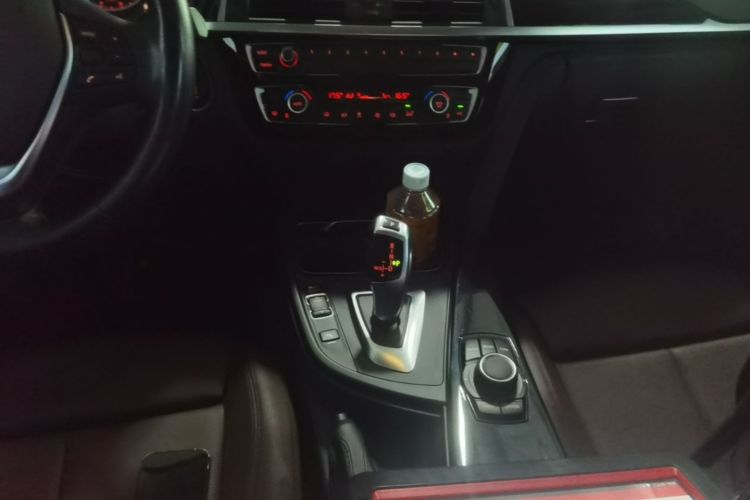 BMW 3 Series 2018 #14 BMW 3 Series 2018 car image #14