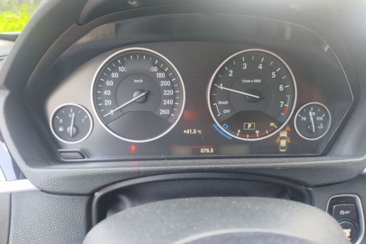 BMW 3 Series 2017 #16 BMW 3 Series 2017 car image #16